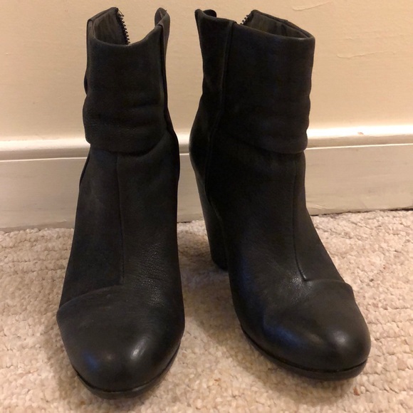 Vince Camuto 'Hadley' Bootie - Picture 3 of 8